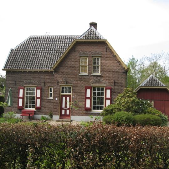 Rentmeesterwoning met tuinhek