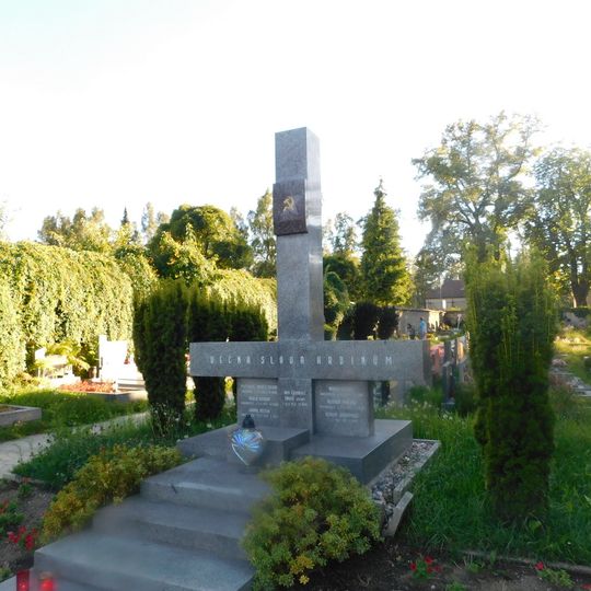 Pomník padlým sovětským a rumunským vojákům v Humpolci