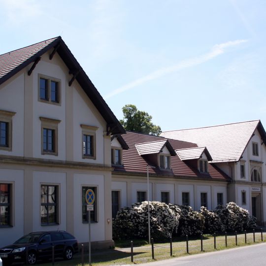 Pillnitzer Platz 1, 1b, 2, 3