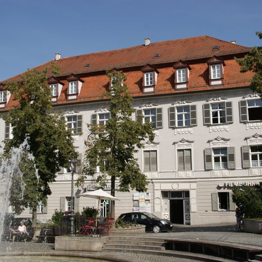 Wohn- und Geschäftshaus, ehemalige Württembergische Gesandtschaft