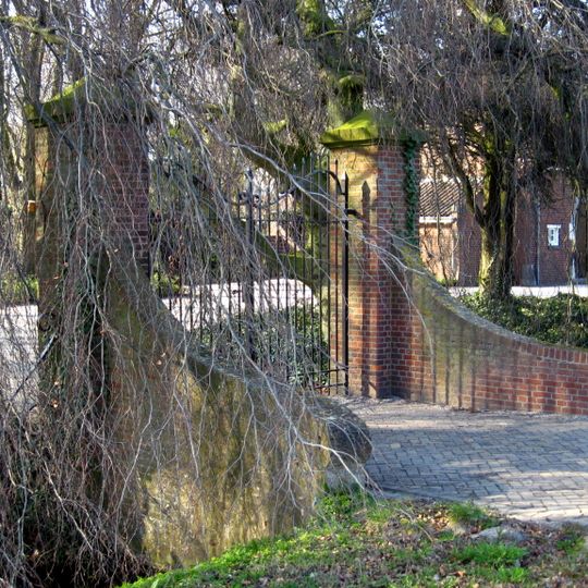 Algemene Begraafplaats: vaste brug met toegangshek