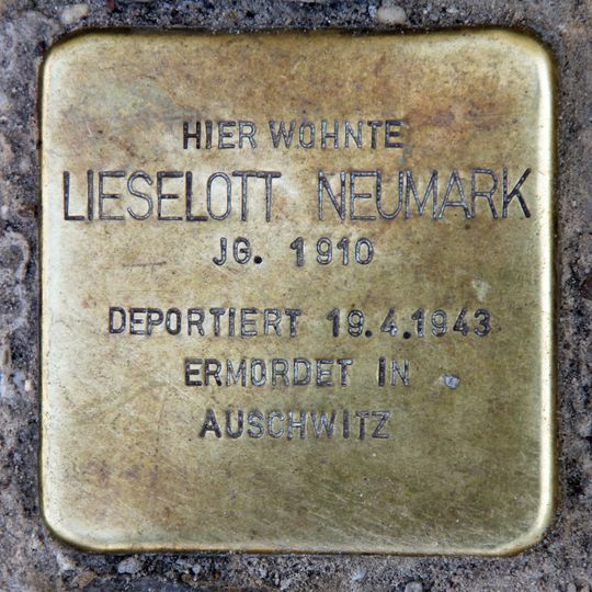 Stolperstein en memoria de Lieselott Neumark