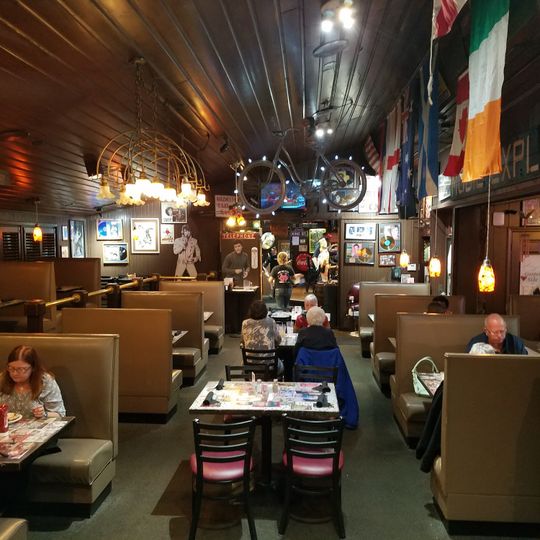 Marlowe's Ribs & Restaurant