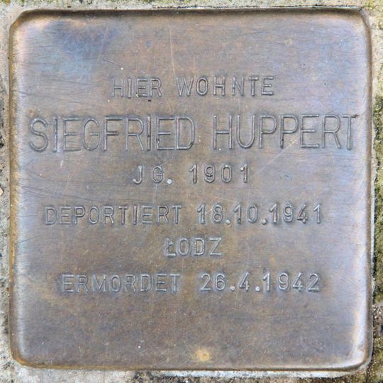 Stolperstein en memoria de Siegfried Huppert