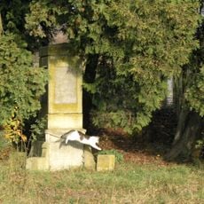 Pomník padlým v Janově u Nového Boru