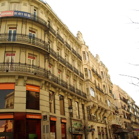 Viviendas para Balbino y Juliana Cerrada