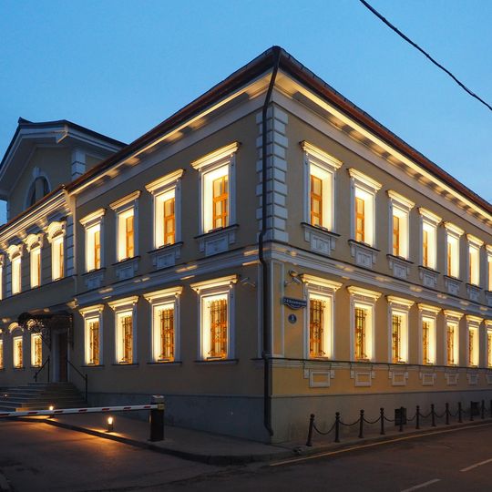 2-й Кадашёвский переулок 3 c1