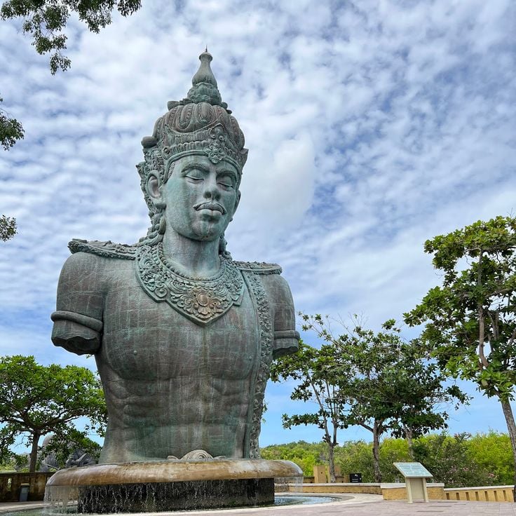 Garuda Wisnu Kencana Heykeli