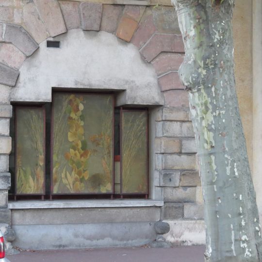 Building, 55 avenue Mazarin