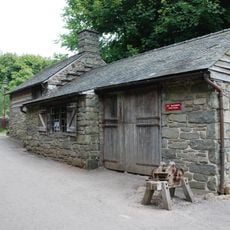 Llawr-y-glyn Smithy