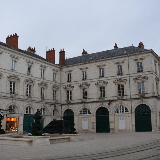 Maison, 2 place Sainte-Croix