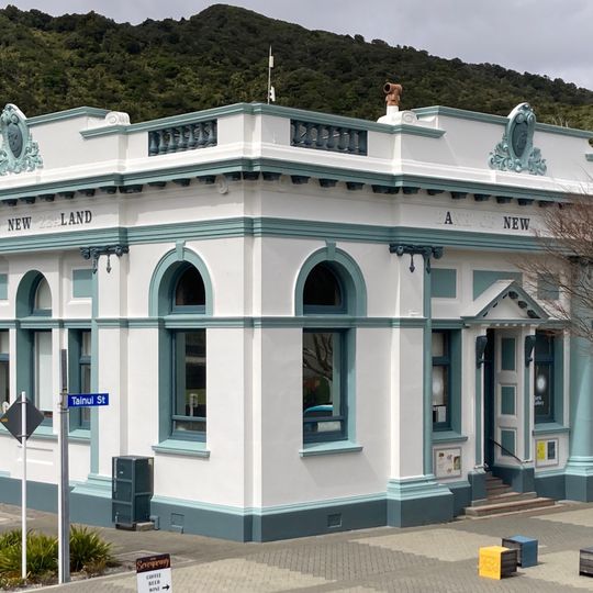 Left Bank Art Gallery