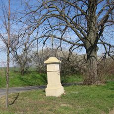 Pamětní kříž u hvězdárny na západním okraji Obodře