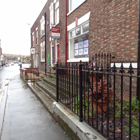 7 And 8, Victoria Square