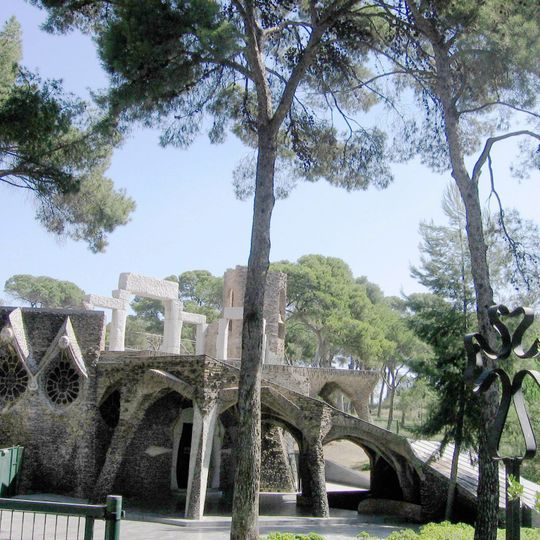 Cripta della Colonia Güell