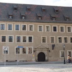 Wohnhaus (mit Ausstattung) in Ecklage und in halboffener Bebauung, zeitweise Posthalterei Katharinenstraße 27