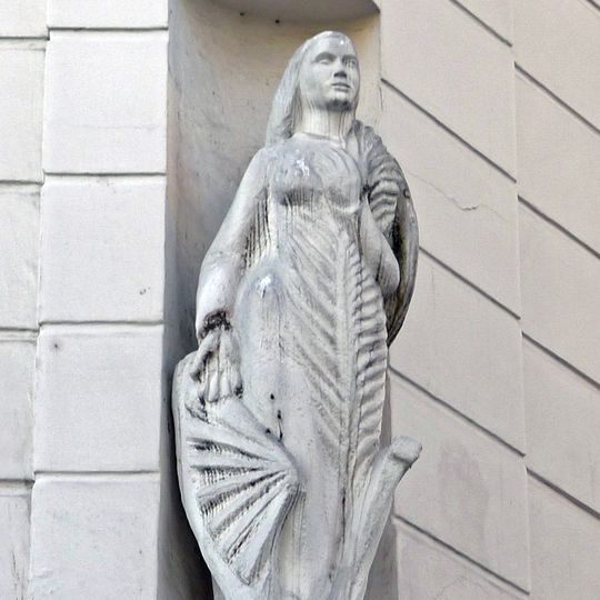 Statue de sainte Catherine
