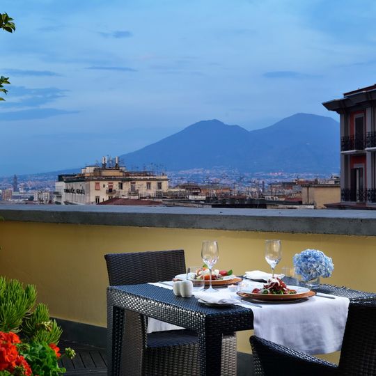UnaHotels Napoli