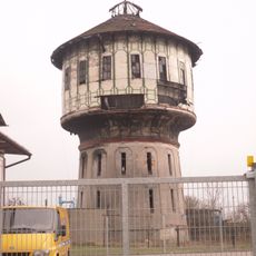 Wieża ciśnień II, obok budynku, ul. Towarowa 4 w Chojnicach