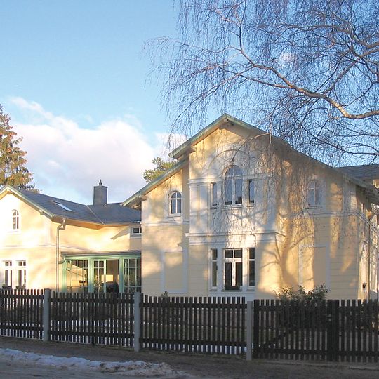 Villa Eduard-Bilz-Straße 27