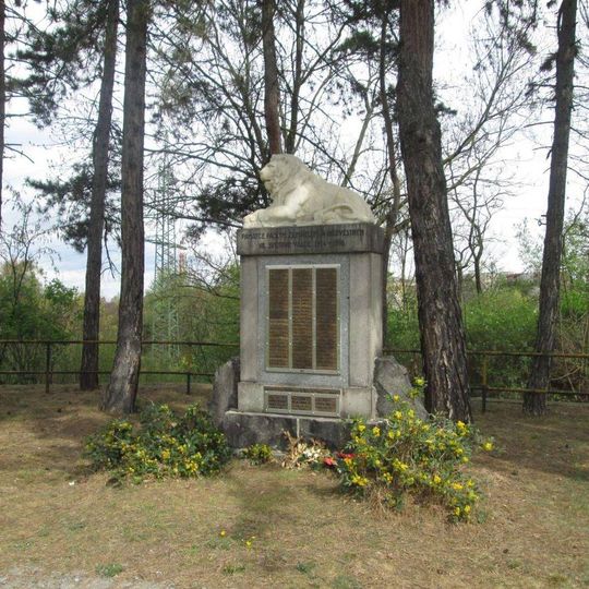 Pomník padlým v Plzni v Doudlevcích