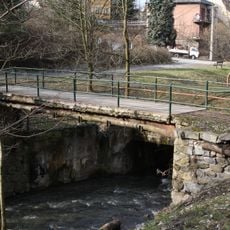 Lávka před zatrubněným úsekem Stařečského potoka