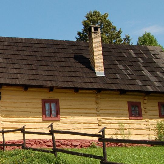 Roľnícka usadlosť, dom ľudový