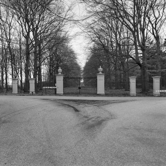 Broekhuizen: inrijhek