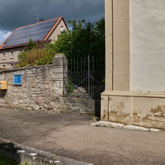 Friedhofsmauer Nähe Am Kirchplatz in Bütthard