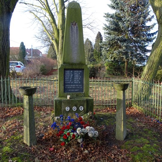 Pomník padlým v 1. světové válce v Zahořanech u Mníšku pod Brdy