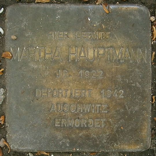 Stolperstein en memoria de Martha Hauptmann