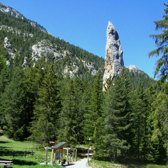 Le Monolithe de Sardières