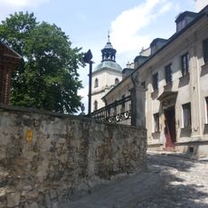 Ogrodzenie cmentarza przykościelnego, mur.-żel.