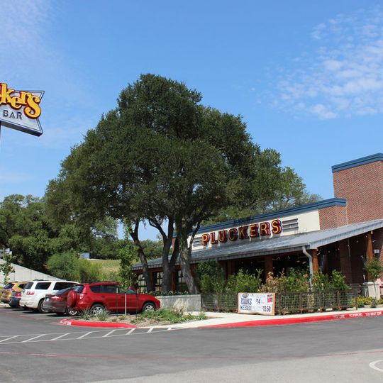 Pluckers Wing Bar