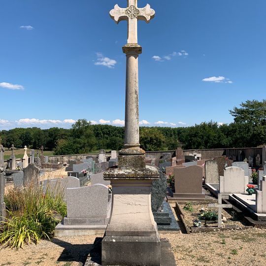 Cemetery cross of Saint-André-d'Huiriat