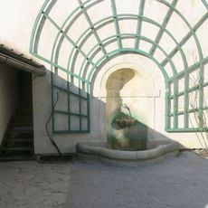 Malá kašna u zámeckého divadla v Českém Krumlově