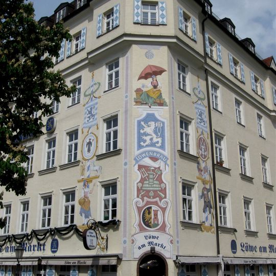 Dreifaltigkeitsplatz 4