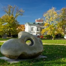 Po válce (plastika)