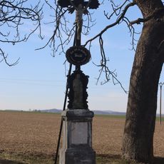 Kříž u silnice severně od Blatnice