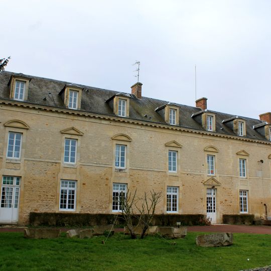 Hospice Saint-Jacques de Cesny-Bois-Halbout