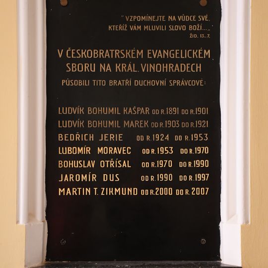 Pamětní deska evangelických farářů v Praze na Vinohradech