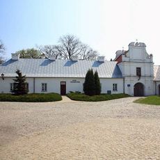 Budynek gospodarczy – budynek mieszkalny dla służby klasztornej