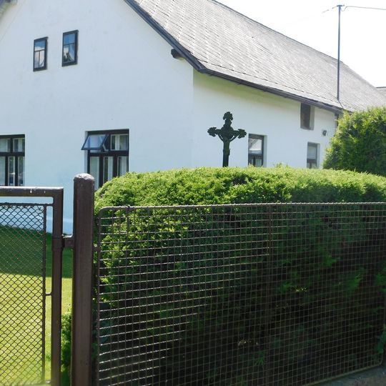Kříž u domu K Budíkovu 47 v Kejžlicích
