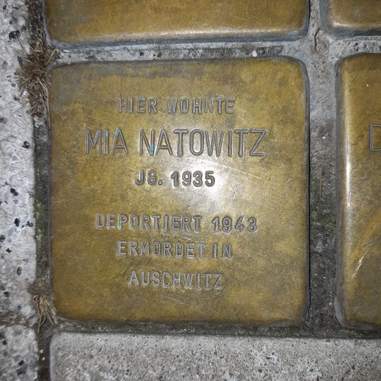 Stolperstein dedicated to Mia Natowitz