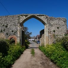 Bromholm Priory: north gatehouse and attached precinct wall