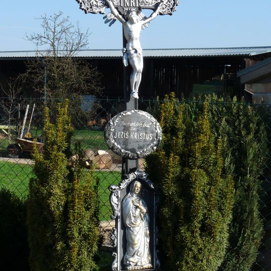 Kříž východně od Černěvsi