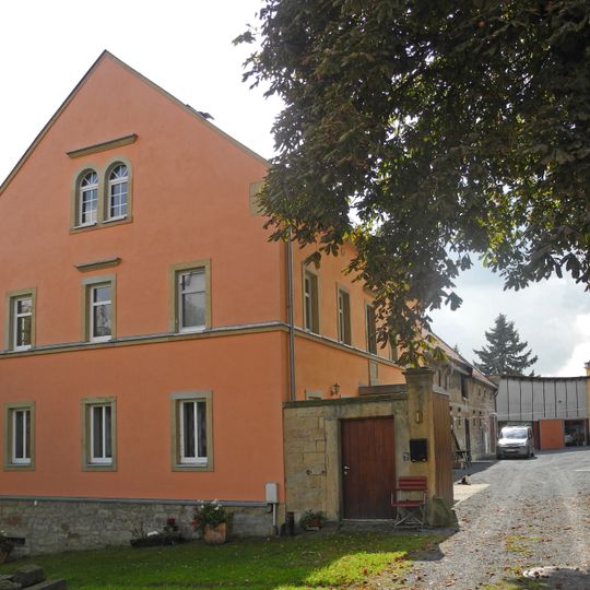 Wohnhaus eines Zweiseithofes Am Rundling 1