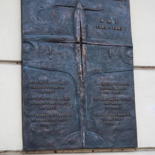 Pamětní deska letcům druhé světové války v Třebíči