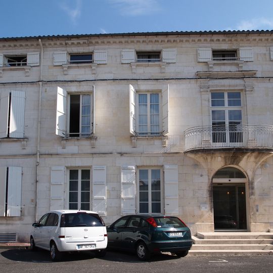 Immeuble, 9 place de l'Ancienne-Halle