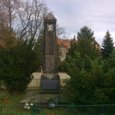 Pomník padlých v Chlumčanech u Loun